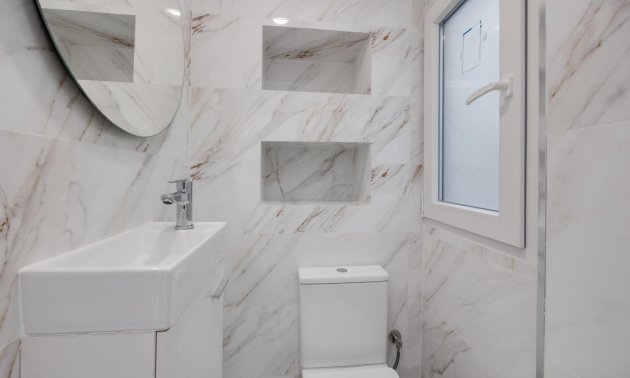 Reventa - Apartamento / piso -
Torrevieja - Playa de los Naufragos