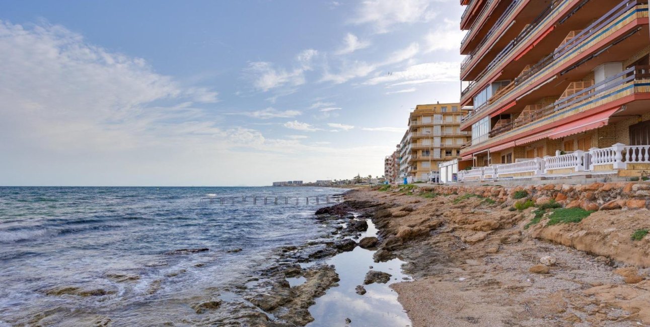 Reventa - Apartamento / piso -
Torrevieja - Playa de los Naufragos