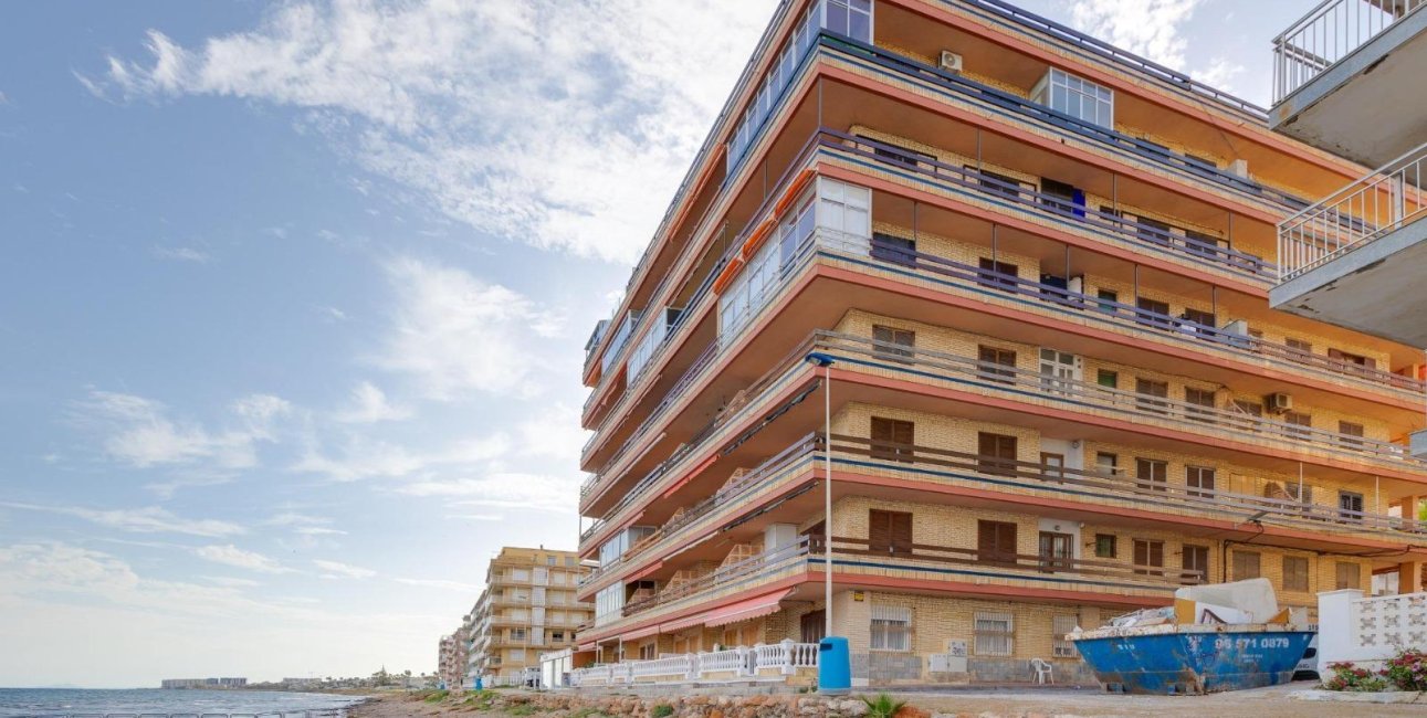 Reventa - Apartamento / piso -
Torrevieja - Playa de los Naufragos