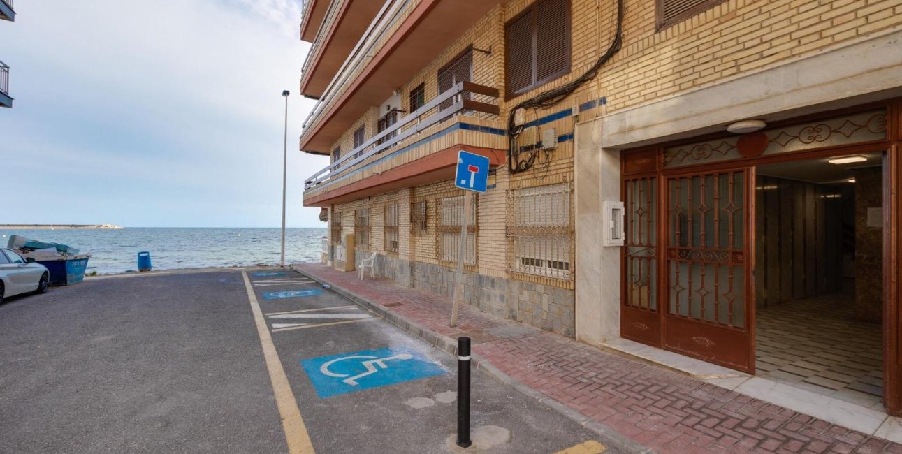 Reventa - Apartamento / piso -
Torrevieja - Playa de los Naufragos