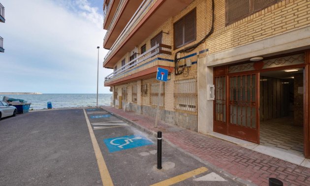 Reventa - Apartamento / piso -
Torrevieja - Playa de los Naufragos