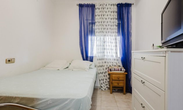Resale - Villa -
Torrevieja - Torretas  - La Siesta - El Limonar