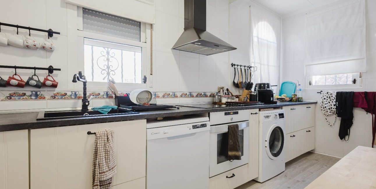 Resale - Villa -
Torrevieja - Torretas  - La Siesta - El Limonar