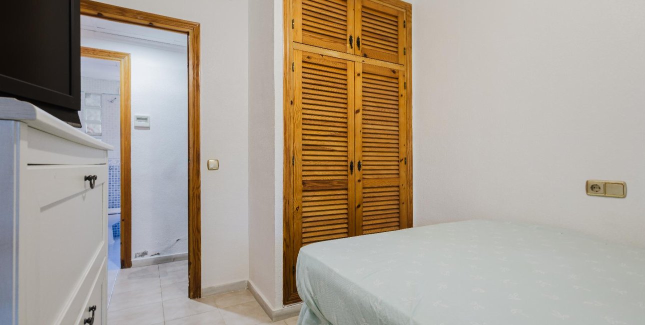 Resale - Villa -
Torrevieja - Torretas  - La Siesta - El Limonar