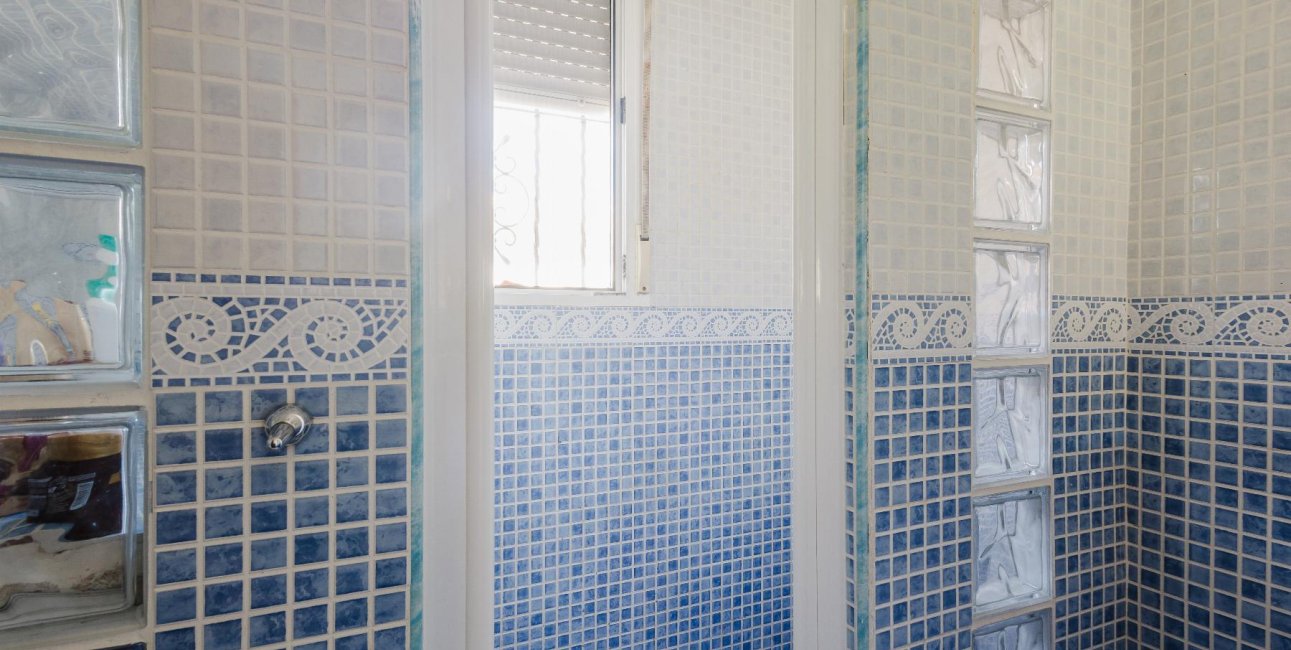 Resale - Villa -
Torrevieja - Torretas  - La Siesta - El Limonar