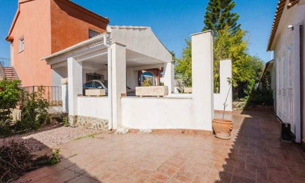 Resale - Villa -
Torrevieja - Torretas  - La Siesta - El Limonar