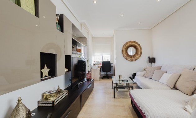 Resale - Villa -
Torrevieja - Torretas  - La Siesta - El Limonar