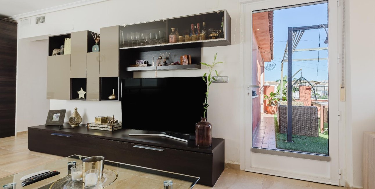 Resale - Villa -
Torrevieja - Torretas  - La Siesta - El Limonar