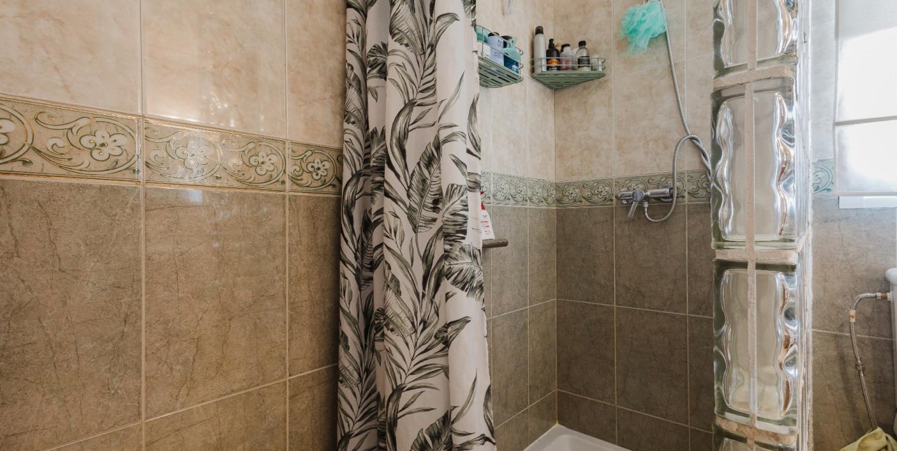 Resale - Villa -
Torrevieja - Torretas  - La Siesta - El Limonar