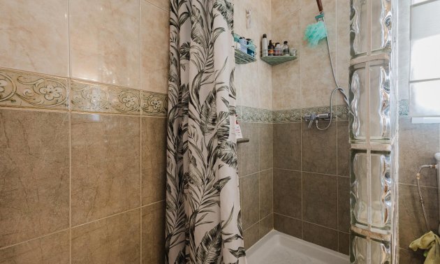 Resale - Villa -
Torrevieja - Torretas  - La Siesta - El Limonar