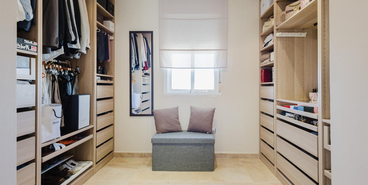 Resale - Villa -
Torrevieja - Torretas  - La Siesta - El Limonar