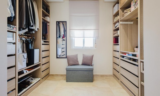 Resale - Villa -
Torrevieja - Torretas  - La Siesta - El Limonar