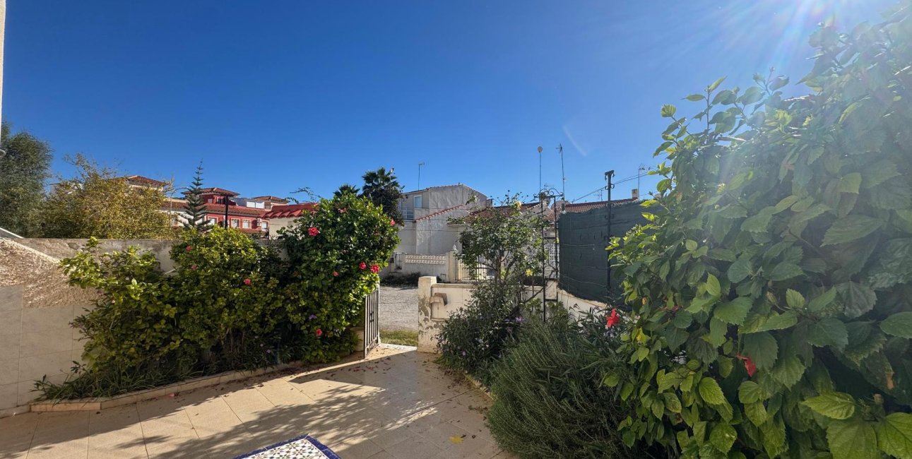 Resale - Bungalow -
Torrevieja - Torretas  - La Siesta - El Limonar
