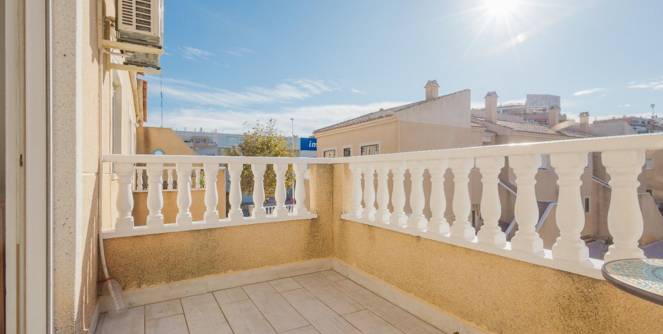 Resale - Bungalow -
Torrevieja - Parque de las Naciones