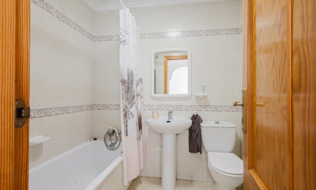 Resale - Bungalow -
Torrevieja - Parque de las Naciones