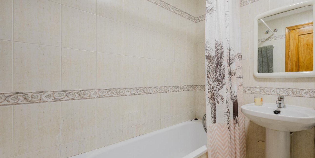 Resale - Bungalow -
Torrevieja - Parque de las Naciones