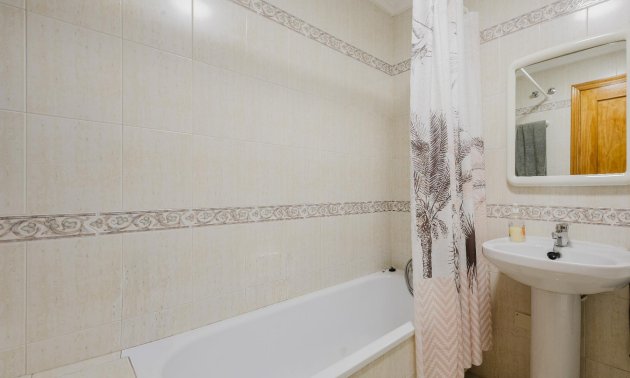 Resale - Bungalow -
Torrevieja - Parque de las Naciones