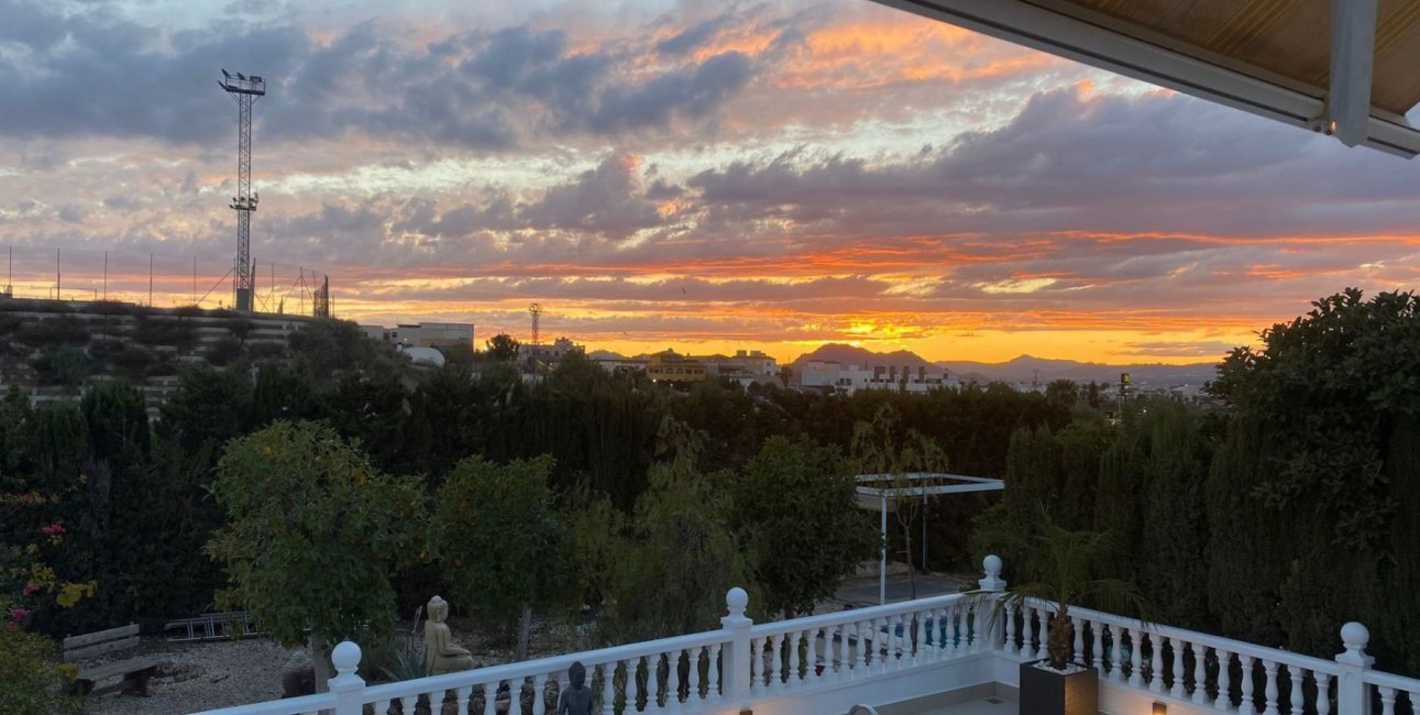 Resale - Villa -
Benimar - Benimar I