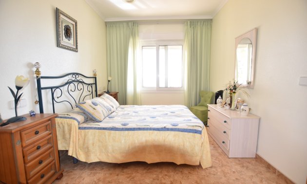 Resale - Apartment / flat -
La Mata - La Mata - Town