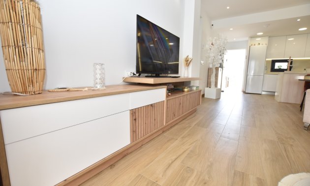 Resale - Apartment / flat -
Torrevieja - Los Balcones