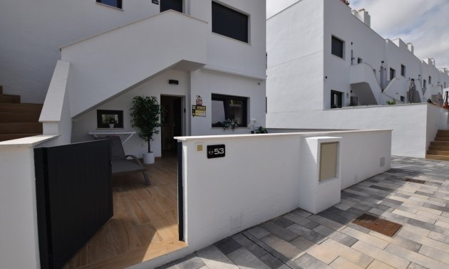 Resale - Apartment / flat -
Torrevieja - Los Balcones