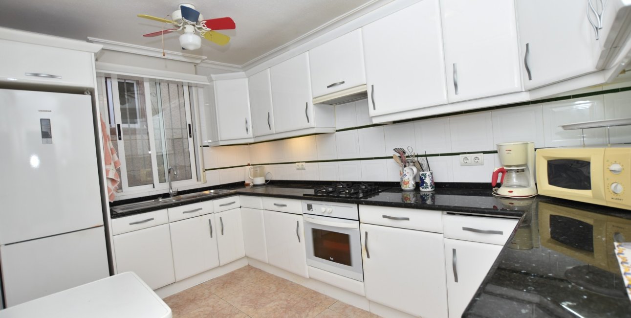 Resale - Villa -
Algorfa - Montemar