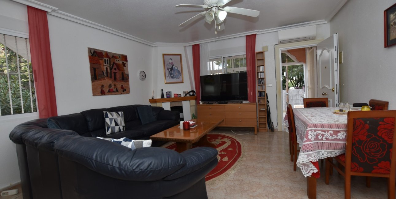 Resale - Villa -
Algorfa - Montemar