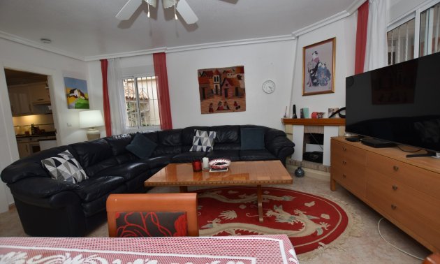 Resale - Villa -
Algorfa - Montemar