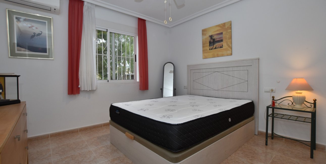 Resale - Villa -
Algorfa - Montemar