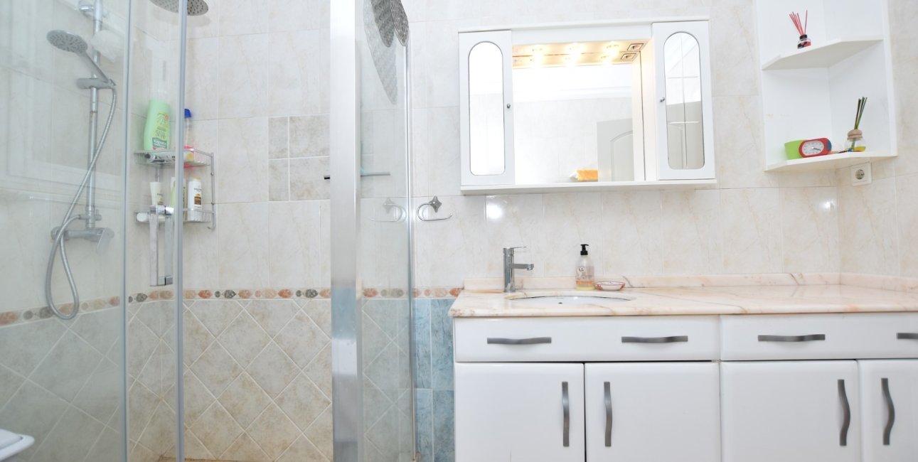 Resale - Villa -
Algorfa - Montemar