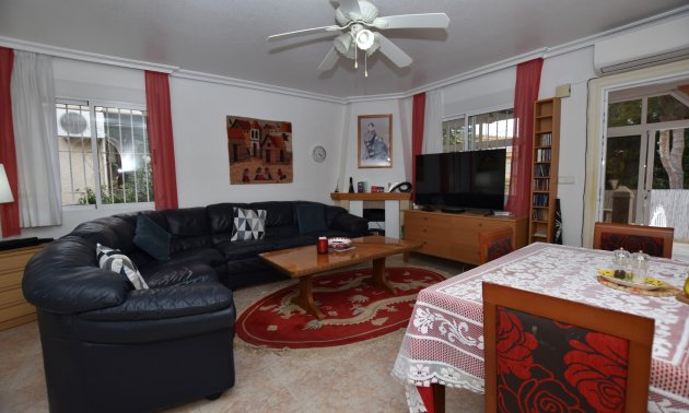 Resale - Villa -
Algorfa - Montemar