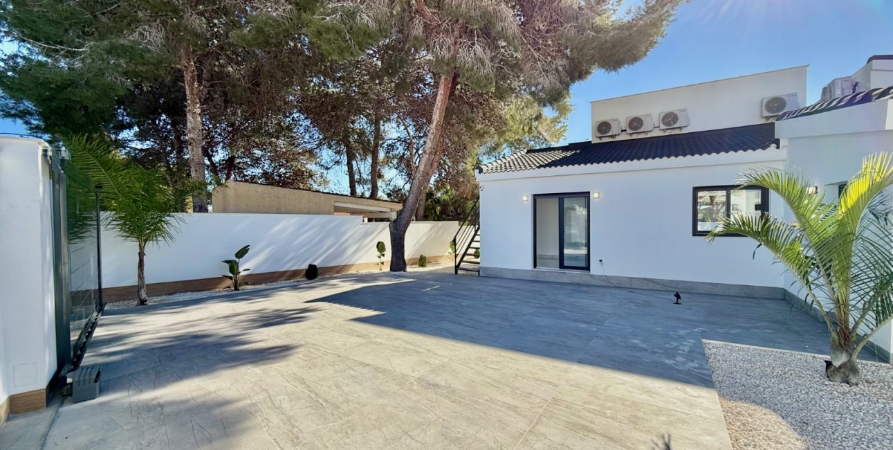 Resale - Villa -
Ciudad Quesada - Ciudad Quesada - Town