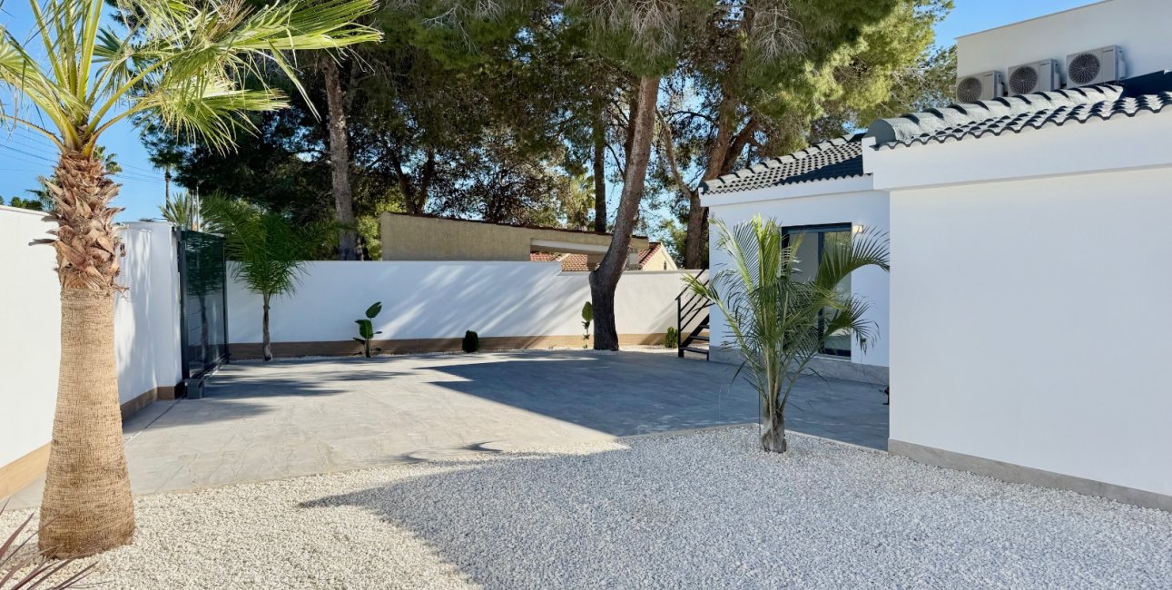 Resale - Villa -
Ciudad Quesada - Ciudad Quesada - Town