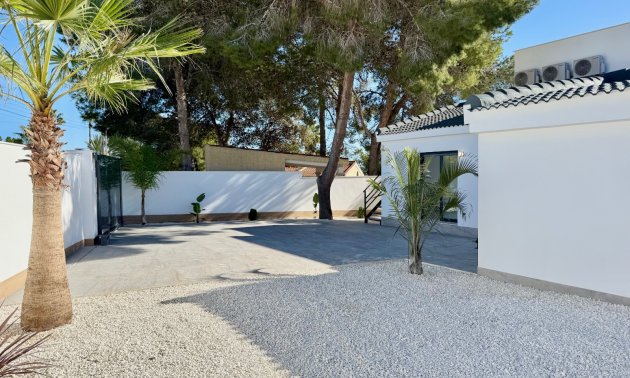 Resale - Villa -
Ciudad Quesada - Ciudad Quesada - Town