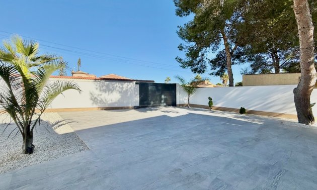 Resale - Villa -
Ciudad Quesada - Ciudad Quesada - Town