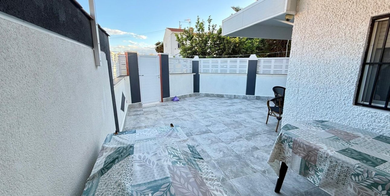 Rynek wtórny - Bungalowy -
Torrevieja - Torretas - La Siesta - El Limonar