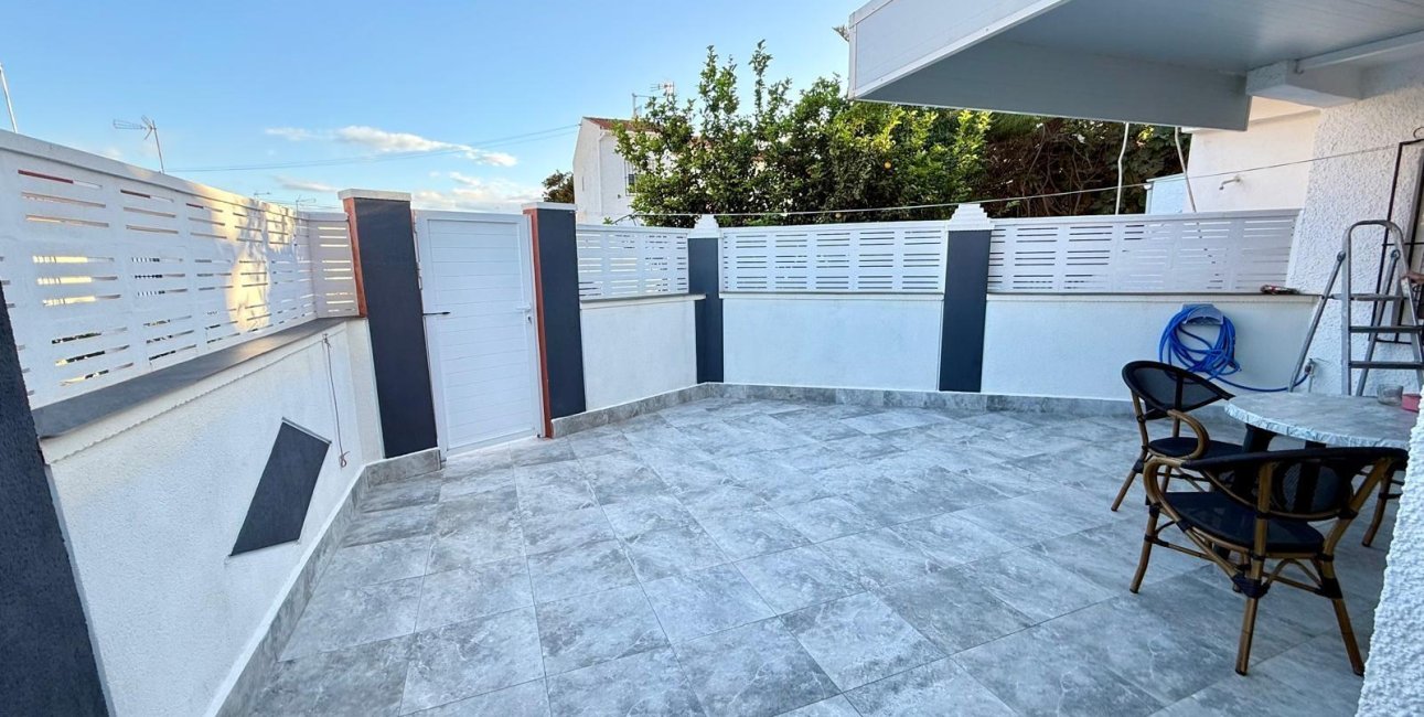 Rynek wtórny - Bungalowy -
Torrevieja - Torretas - La Siesta - El Limonar