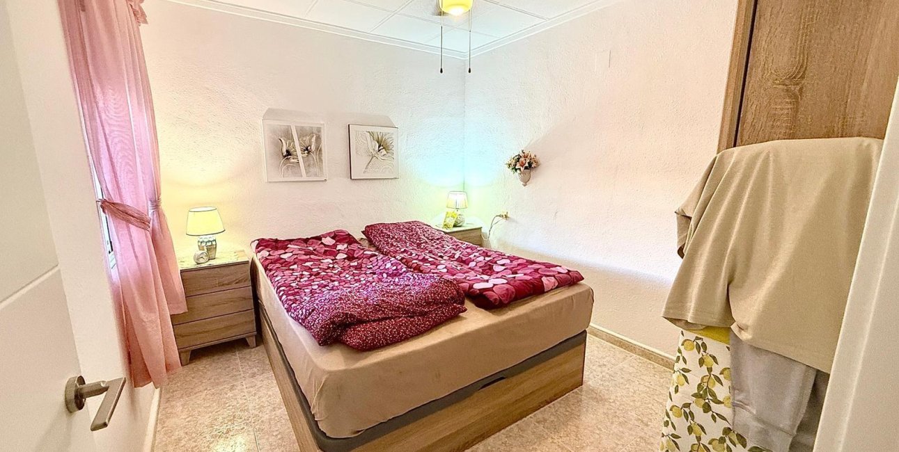 Rynek wtórny - Bungalowy -
Torrevieja - Torretas - La Siesta - El Limonar