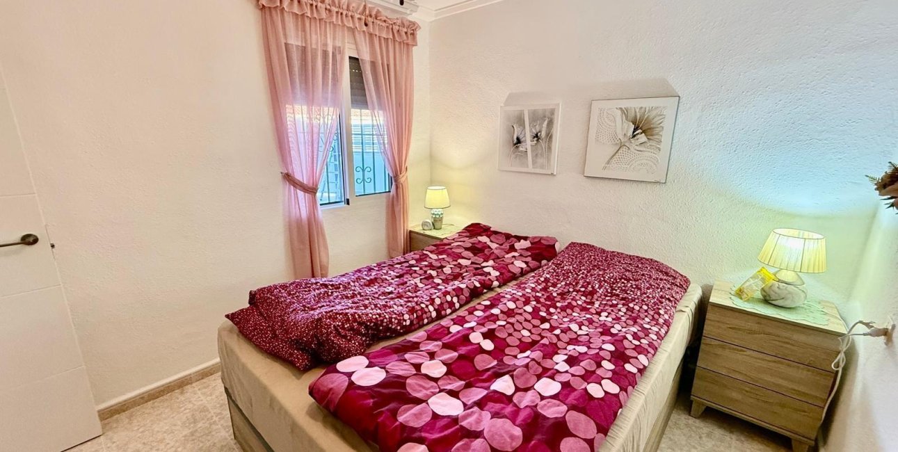 Rynek wtórny - Bungalowy -
Torrevieja - Torretas - La Siesta - El Limonar