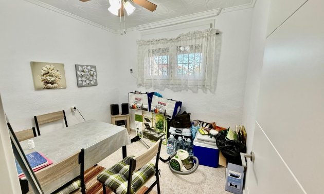 Rynek wtórny - Bungalowy -
Torrevieja - Torretas - La Siesta - El Limonar