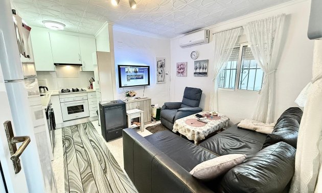 Rynek wtórny - Bungalowy -
Torrevieja - Torretas - La Siesta - El Limonar