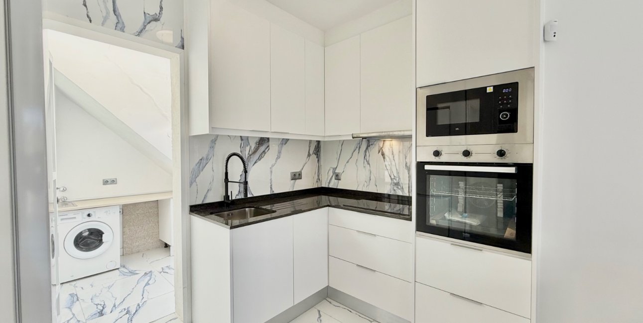 Rynek wtórny - Dom Szeregowy -
Torrevieja - El Chaparral