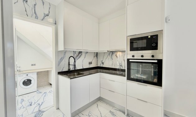 Rynek wtórny - Dom Szeregowy -
Torrevieja - El Chaparral