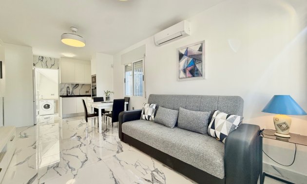 Rynek wtórny - Dom Szeregowy -
Torrevieja - El Chaparral