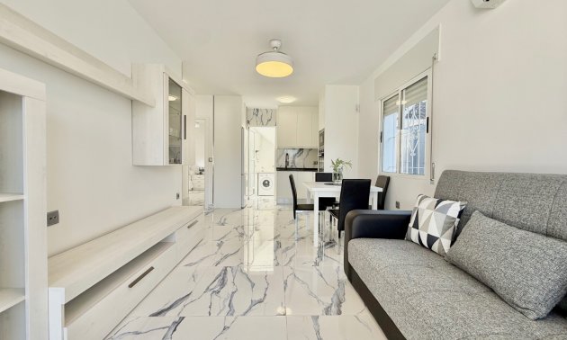 Rynek wtórny - Dom Szeregowy -
Torrevieja - El Chaparral