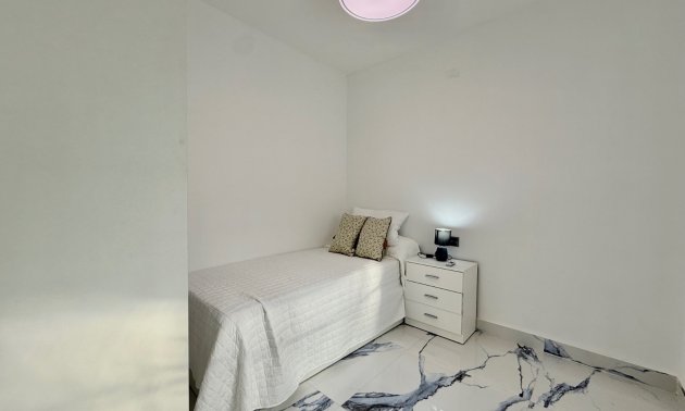 Rynek wtórny - Dom Szeregowy -
Torrevieja - El Chaparral