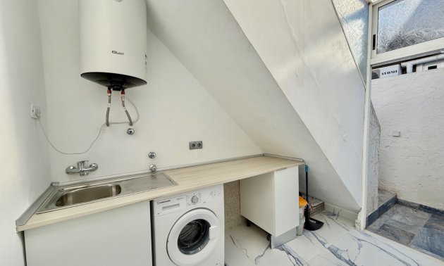 Rynek wtórny - Dom Szeregowy -
Torrevieja - El Chaparral