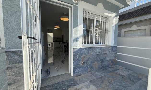 Rynek wtórny - Dom Szeregowy -
Torrevieja - El Chaparral