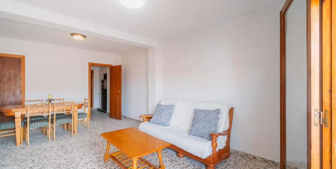 Resale - Penthouse -
Torrevieja - Playa de los Naufragos