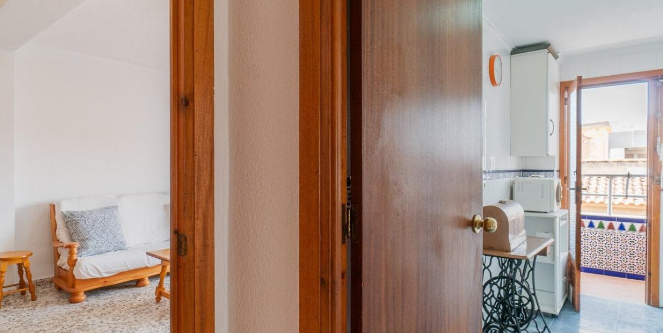 Resale - Penthouse -
Torrevieja - Playa de los Naufragos